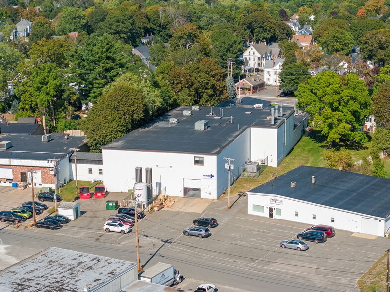 144 Elm St, Amesbury, MA for sale - Primary Photo - Image 1 of 1