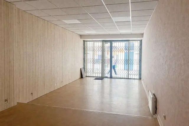 Retail in Chalon-sur-Saône for lease - Interior Photo - Image 3 of 4