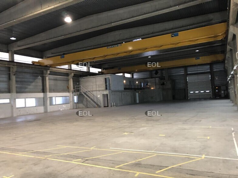 Industrial in Chassieu for lease - Interior Photo - Image 3 of 15