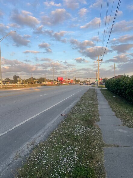 2130 FL-70, Okeechobee, FL à vendre - Photo du bâtiment - Image 3 de 8