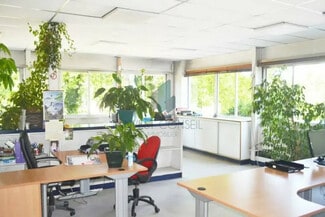 More details for 22 Avenue Du Château, SAINT-OUEN-L'AUMONE - Multiple Space Uses for Lease