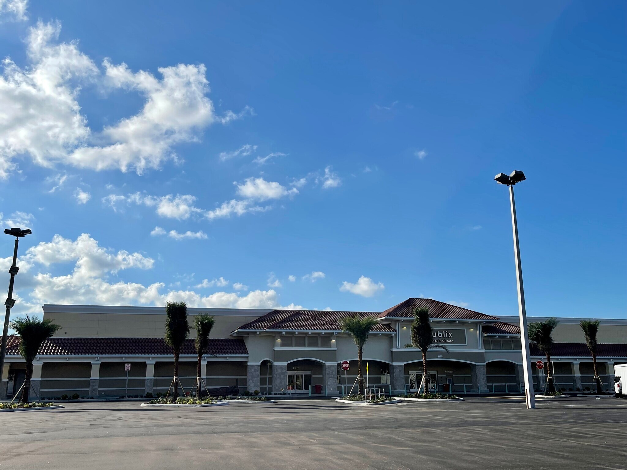 8100 Wiles Rd, Coral Springs, FL for lease Building Photo- Image 1 of 5