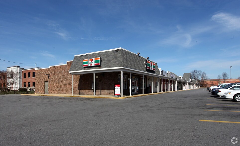 6237-6285 Crain Hwy, La Plata, MD à louer - Photo principale - Image 1 de 3