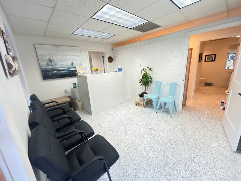 665 SE 10th St, Deerfield Beach, FL for lease - Interior Photo - Image 2 of 13