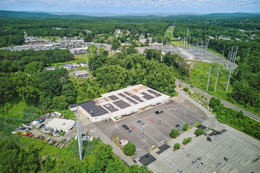 151 Springfield St, Agawam, MA à louer - Photo du bâtiment - Image 3 de 11