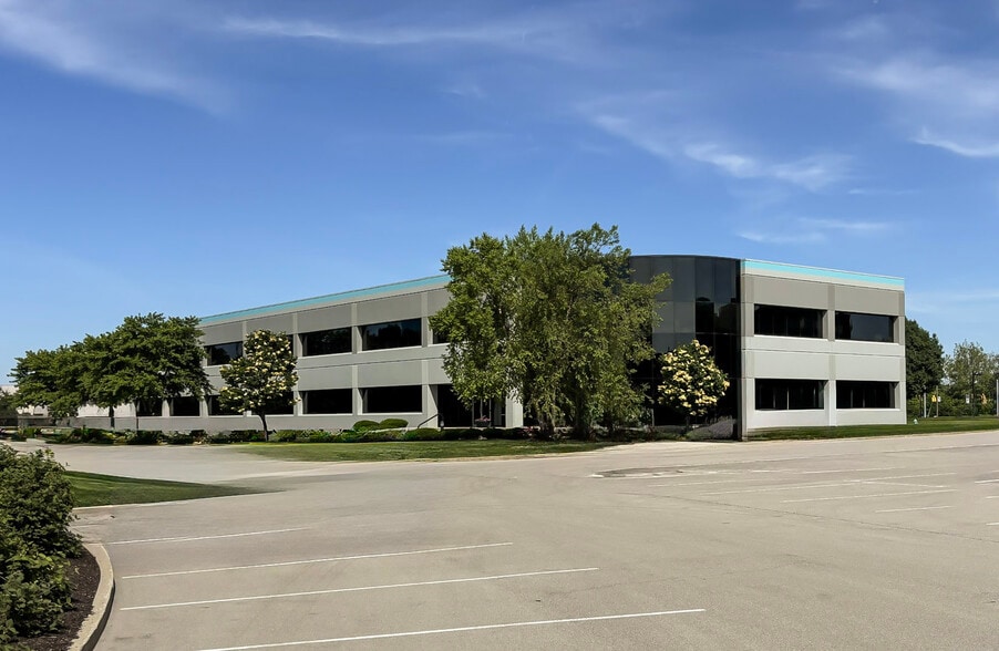 3950 Priority Way South Dr, Indianapolis, IN à louer - Photo du bâtiment - Image 1 de 5