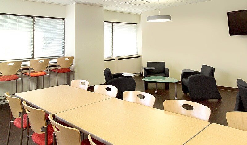 150 Bloor St W, Toronto, ON à louer - Photo intérieure - Image 2 de 24