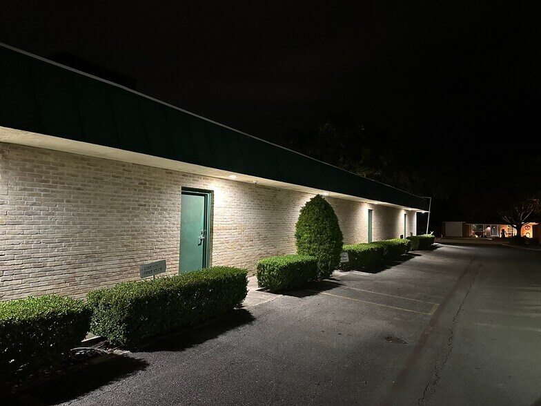 457 Landa St, New Braunfels, TX à louer - Photo du bâtiment - Image 3 de 4