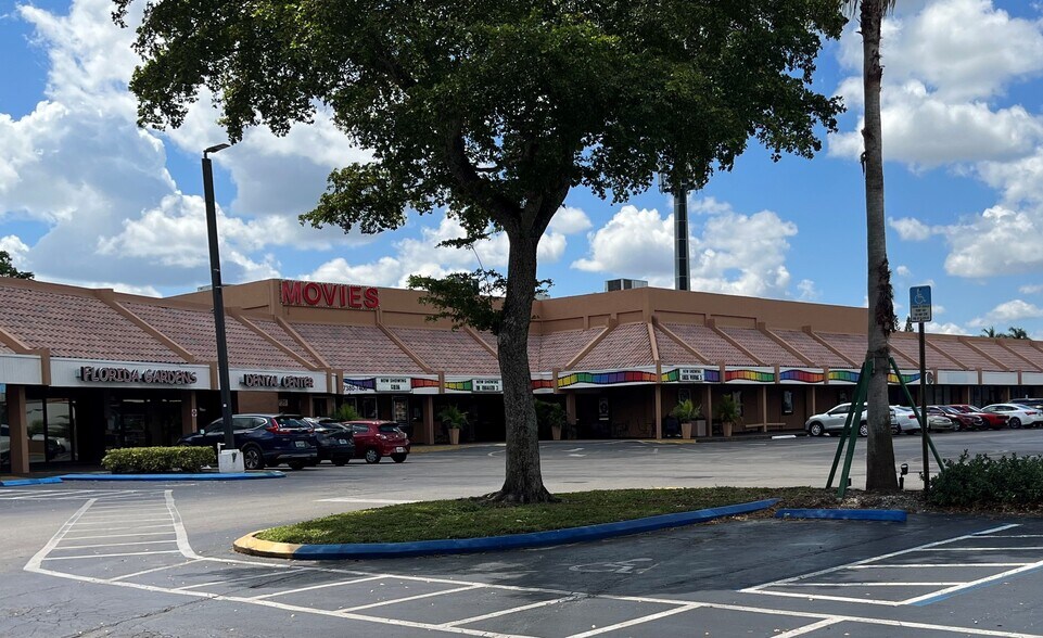7306-7336 Lake Worth Rd, Lake Worth, FL à louer - Photo du bâtiment - Image 2 de 2