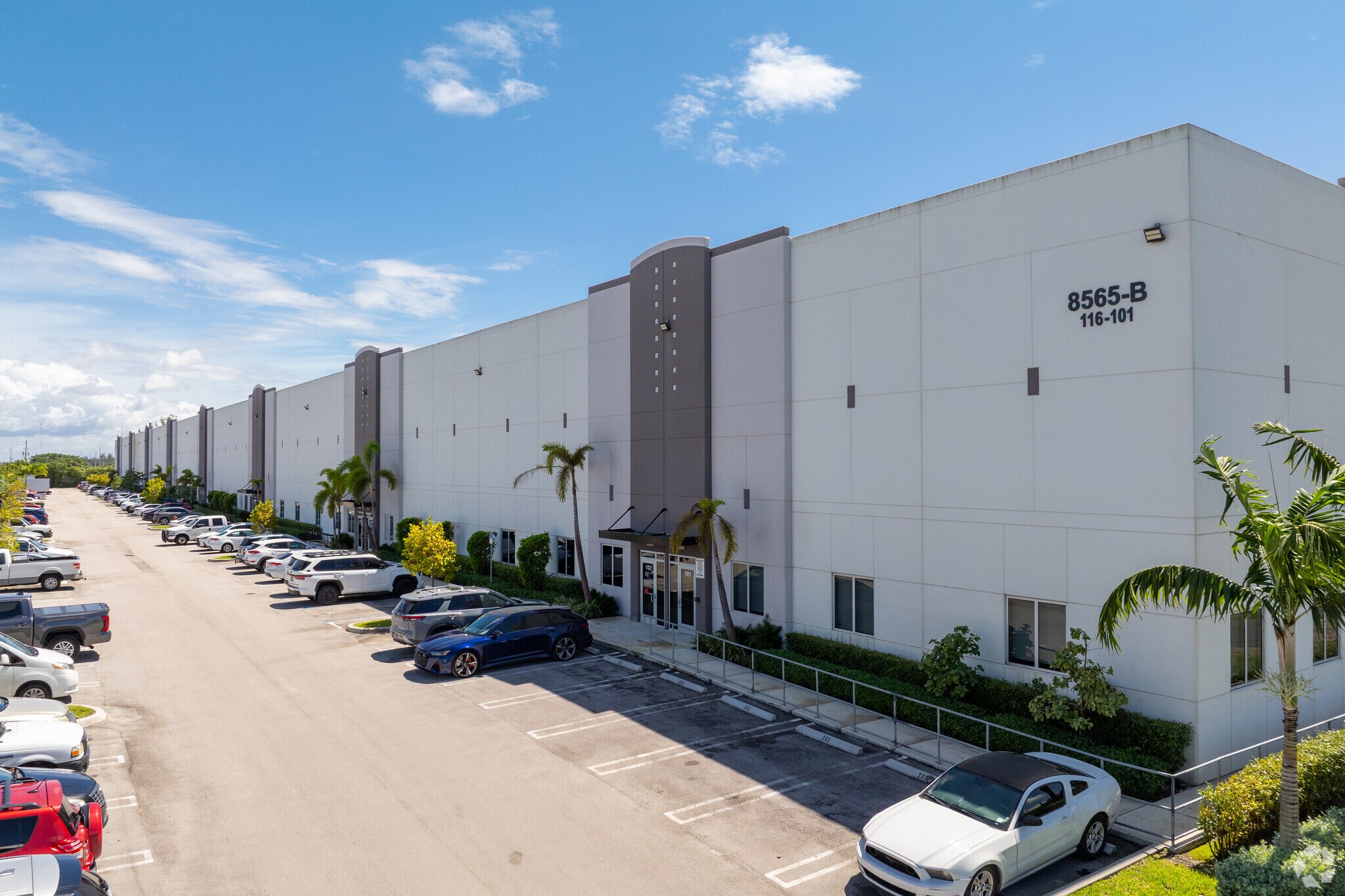 8565 W 44th Ave, Hialeah, FL à louer Photo principale- Image 1 de 67