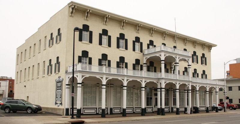 300-306 N Main St, Wichita, KS for sale Building Photo- Image 1 of 1