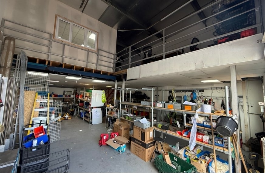 Cuxton Rd, Rochester, KEN ME2 2NY - Unit 4 - - Interior Photo - Image 1 of 1