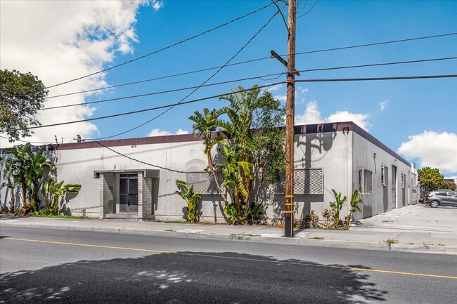 Plus de détails pour 1409 E St. Gertrude Pl, Santa Ana, CA - Industriel à vendre