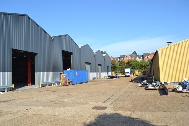 Newman Ln, Alton à louer - Photo du bâtiment - Image 3 de 6