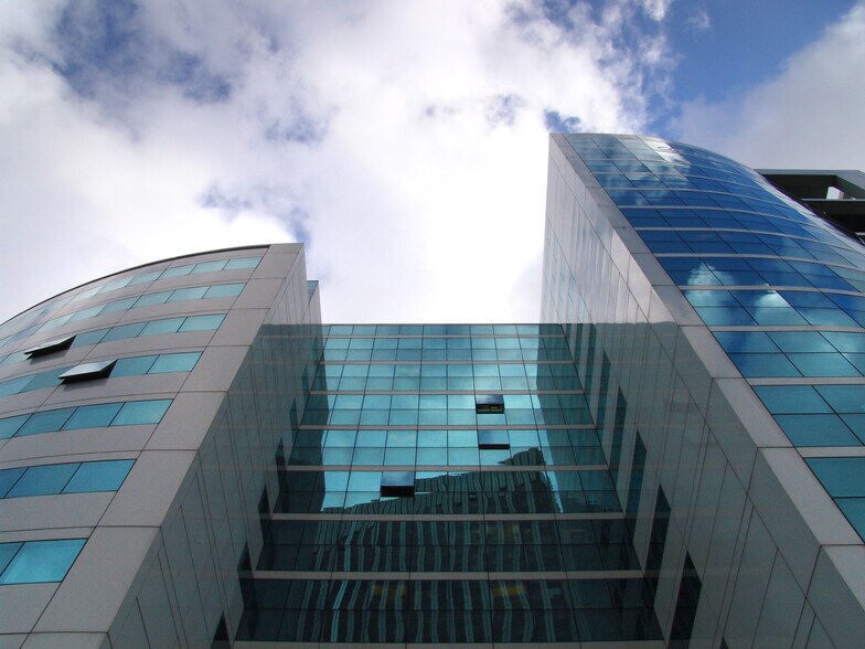 Quai Du Président Paul Doumer, Courbevoie à louer - Photo du bâtiment - Image 2 de 16