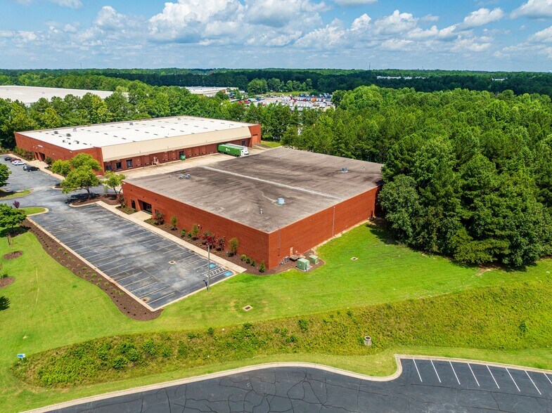 4635 Coates Dr, Fairburn, GA à louer - Photo du bâtiment - Image 2 de 6