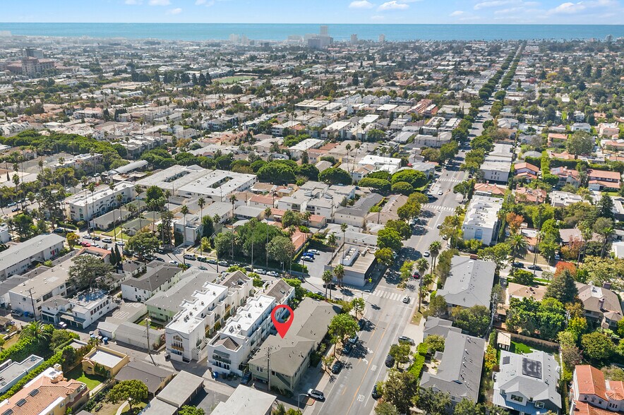 2114 Montana Ave, Santa Monica, CA à vendre - Photo du bâtiment - Image 3 de 20