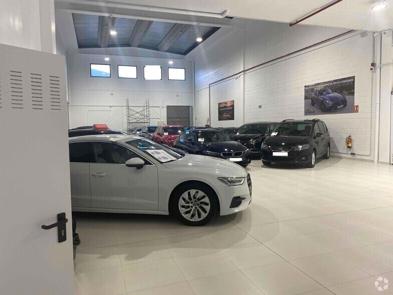 Industriel dans Torrejón de Ardoz, Madrid à vendre - Photo du bâtiment - Image 2 de 8