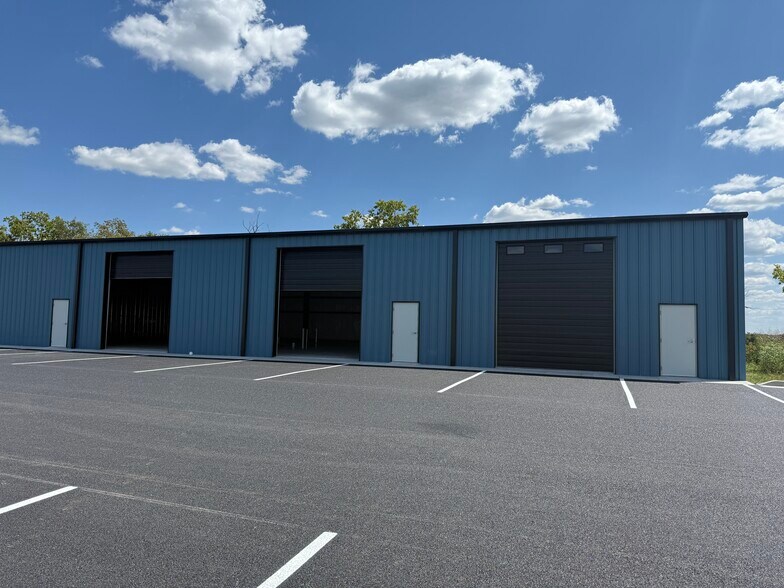 180 Zakk Ct, Nicholasville, KY à louer - Photo du bâtiment - Image 2 de 6