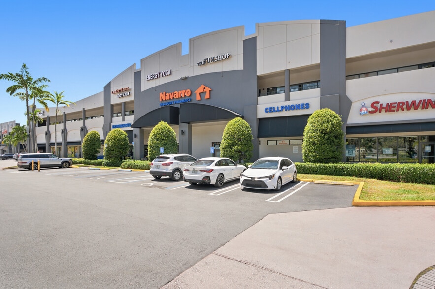 11402 Doral Blvd, Miami, FL for lease - Building Photo - Image 2 of 16