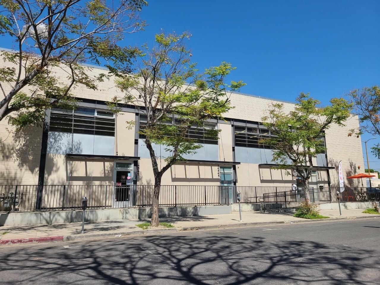 14539-14547 Erwin St, Van Nuys, CA for lease Primary Photo- Image 1 of 18