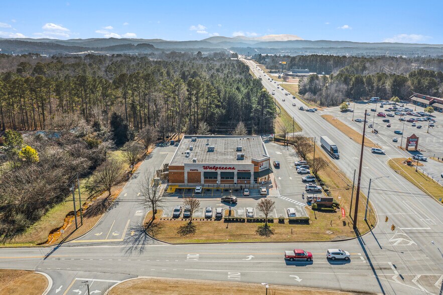 1401 Golden Springs Rd, Anniston, AL à vendre - Photo du bâtiment - Image 2 de 6