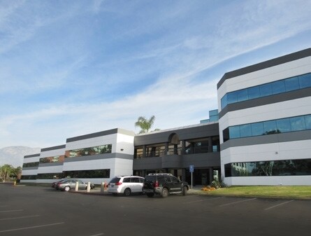 3602 Inland Empire Blvd, Ontario, CA à louer - Photo du bâtiment - Image 3 de 12