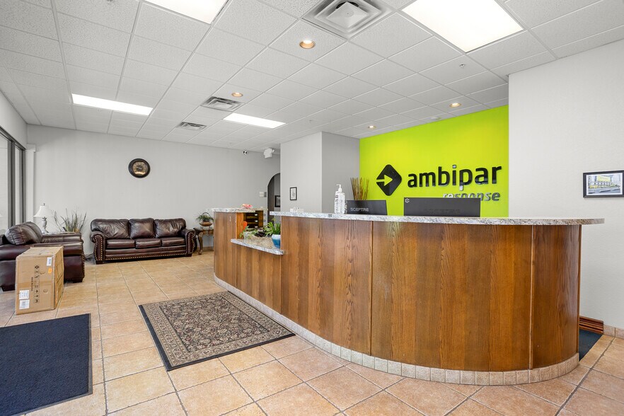 3024 Wichita Ct, Fort Worth, TX à louer - Photo du bâtiment - Image 2 de 14