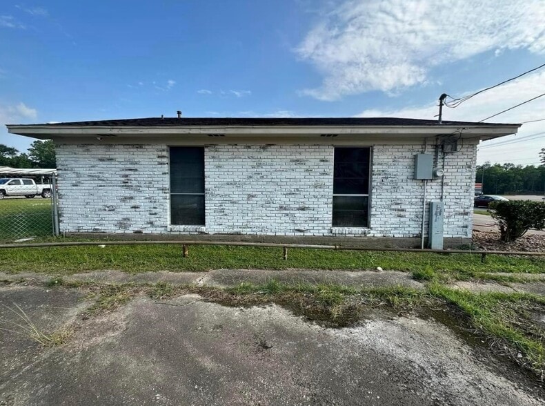 1260 N Main St, Vidor, TX for sale - Building Photo - Image 3 of 26
