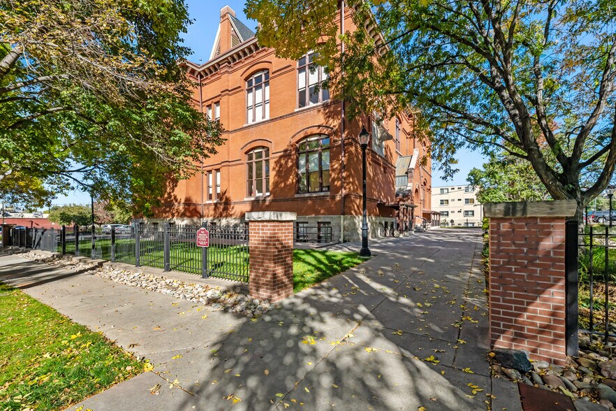 1420 Ogden St, Denver, CO à vendre - Photo du bâtiment - Image 3 de 34