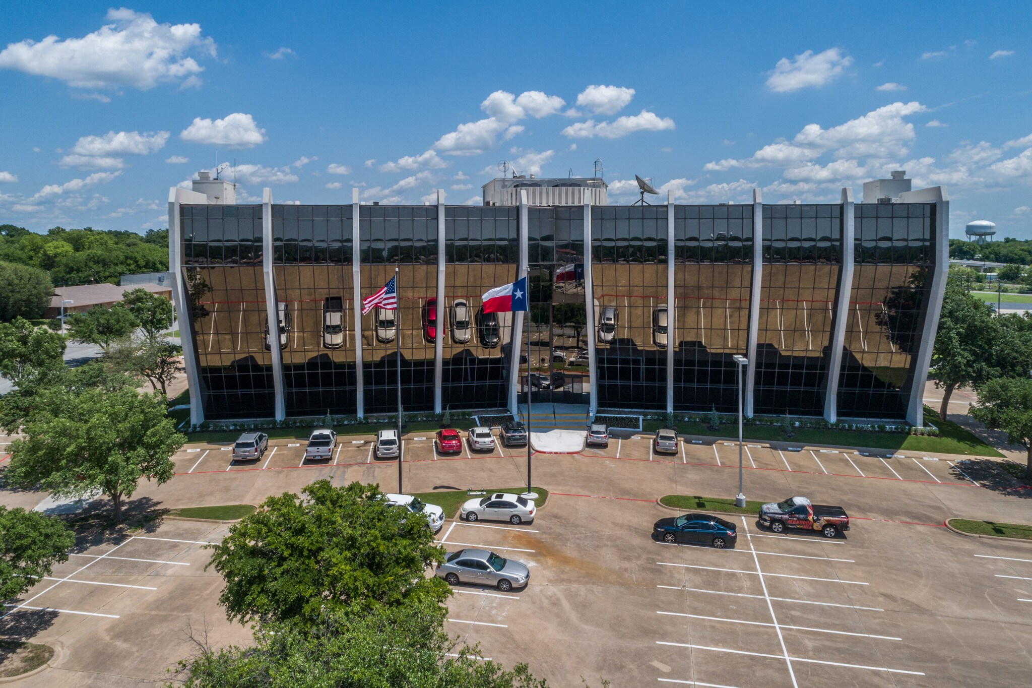 1800 Teague Dr, Sherman, TX for lease Building Photo- Image 1 of 57