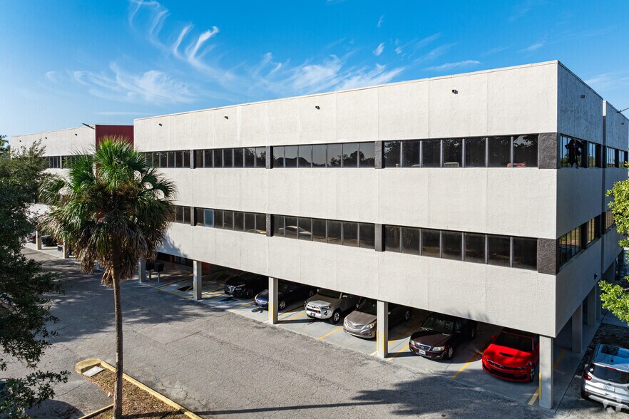 3745 Broadway, Fort Myers, FL à louer - Photo du bâtiment - Image 2 de 23