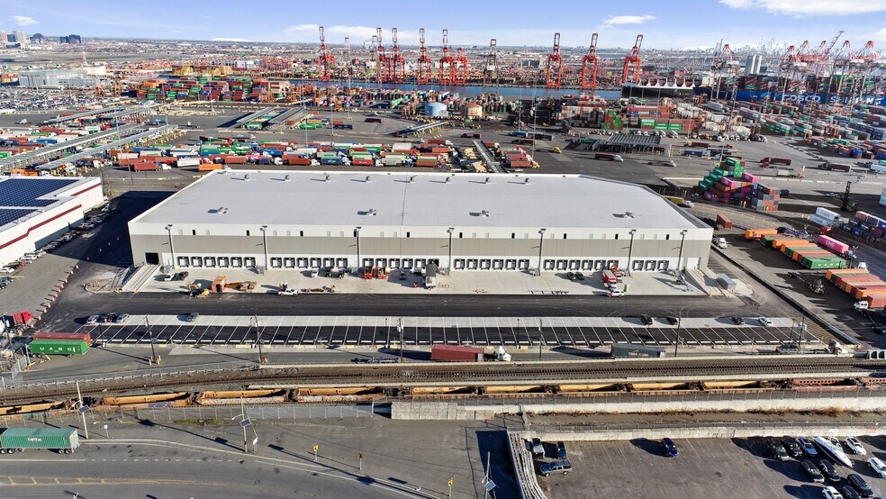 5-61 Bay Ave, Elizabeth, NJ à louer - Photo du bâtiment - Image 2 de 5