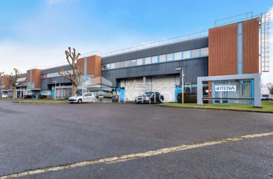 Office in Villepinte for lease - Building Photo - Image 1 of 4