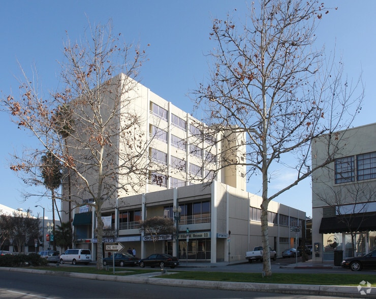 1415 18th St, Bakersfield, CA for lease - Building Photo - Image 2 of 5