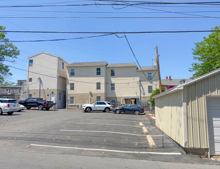 418-424 W Main St, Kutztown, PA for sale - Building Photo - Image 3 of 9