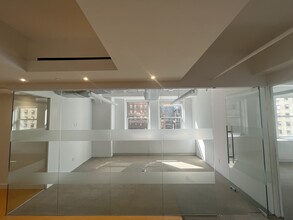 551 Fifth Ave, New York, NY for lease Interior Photo- Image 2 of 6