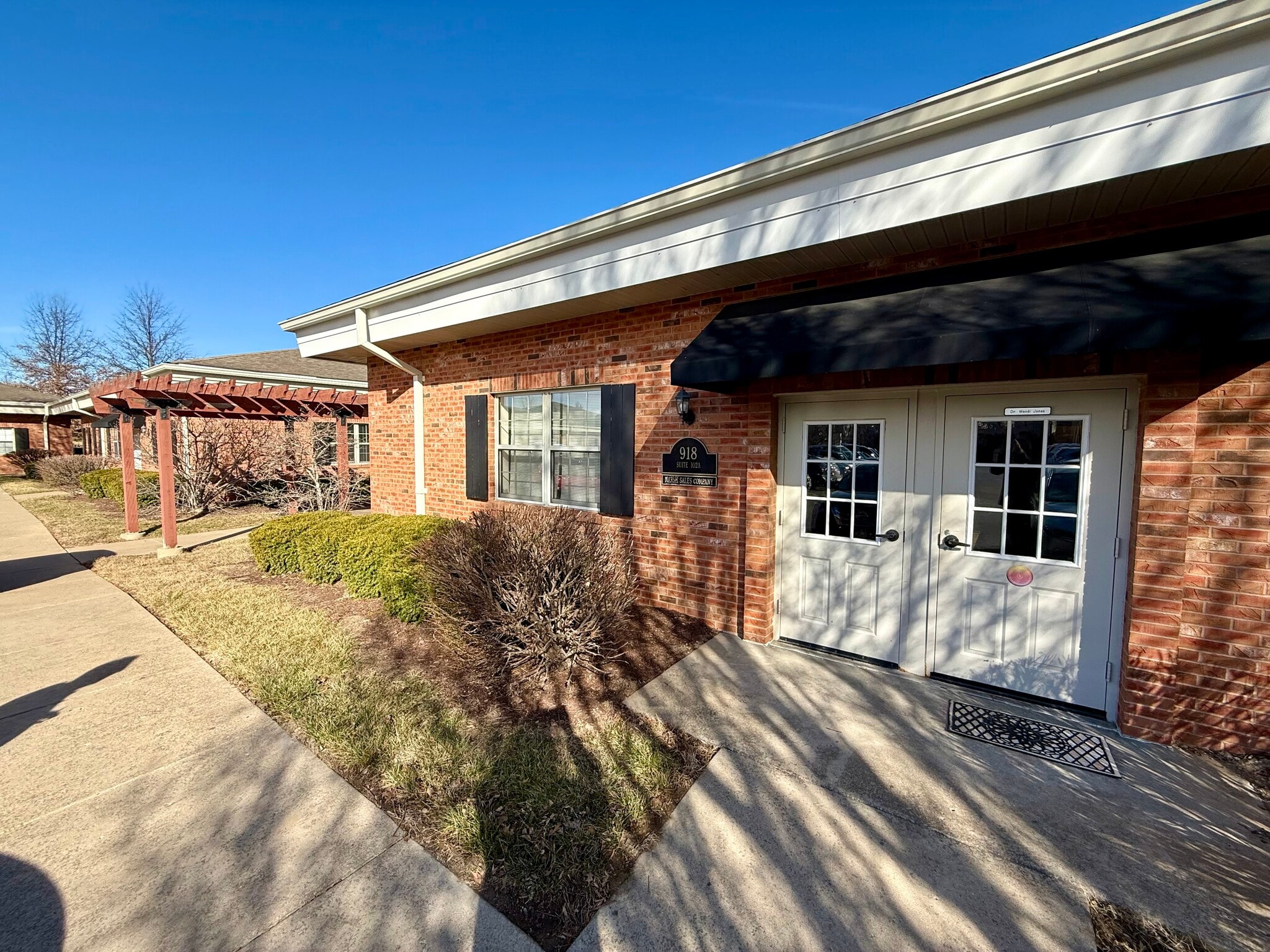 918-924 Hemsath Rd, Saint Charles, MO for sale Primary Photo- Image 1 of 2