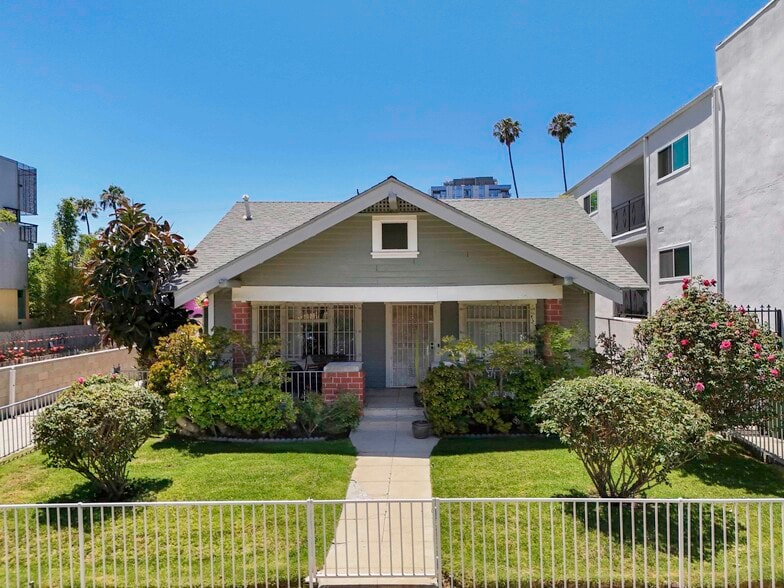 1539 Gordon St, Los Angeles, CA for sale - Building Photo - Image 3 of 8