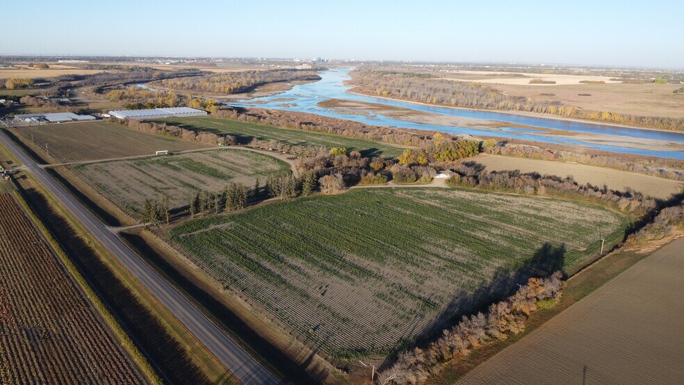 301 Valley Rd, Saskatoon, SK à vendre - Photo du bâtiment - Image 3 de 11