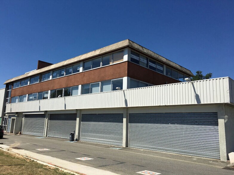 35 Rue Bernard De Ventadour, Toulouse à louer - Photo du bâtiment - Image 3 de 7