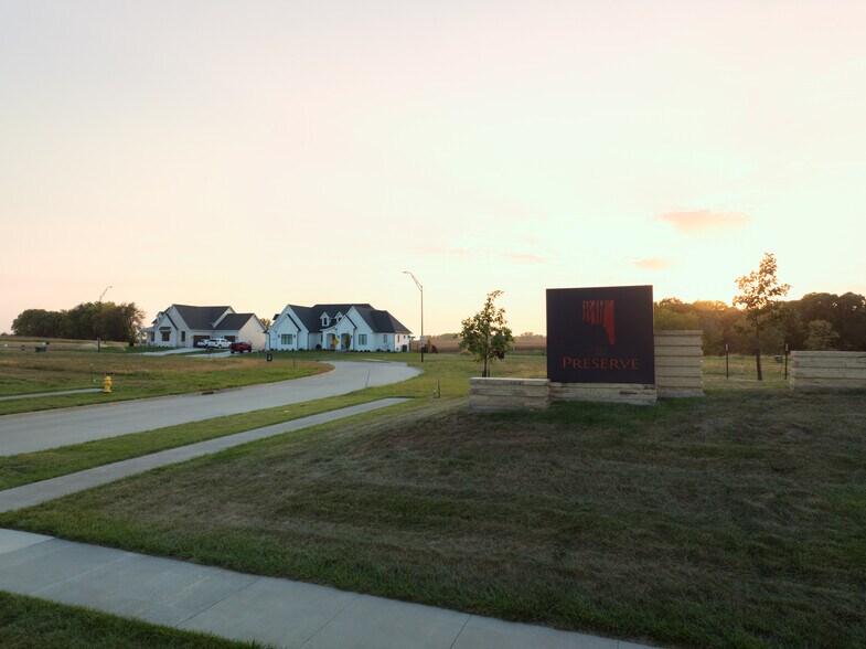 SW Meadow Rose Ave, Van Meter, IA à vendre - Photo du bâtiment - Image 2 de 12