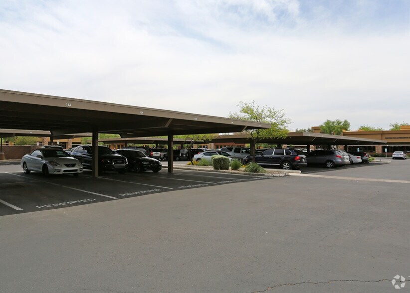 9977 N 95th St, Scottsdale, AZ à louer - Photo du bâtiment - Image 3 de 4