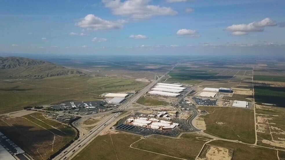 LeGray Rd, Arvin, CA à vendre - Vidéo sur l’inscription commerciale - Image 3 de 20