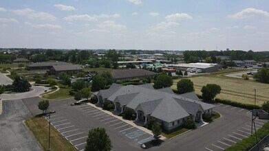 702 Commerce Dr, Perrysburg, OH - Aérien  Vue de la carte