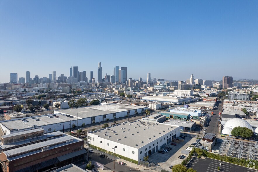 568 S Alameda St, Los Angeles, CA à louer - Aérien - Image 2 de 3