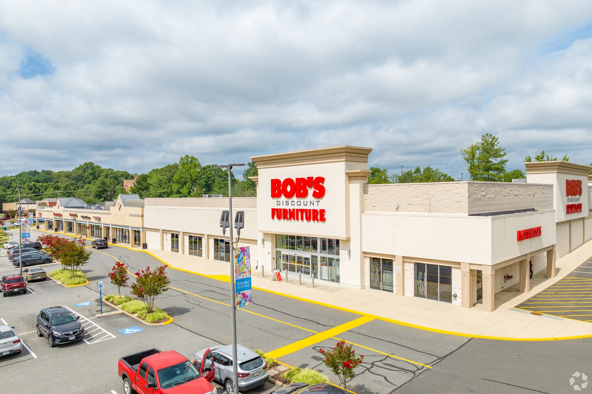 14497-14560 Potomac Mills Rd, Woodbridge, VA for lease Primary Photo- Image 1 of 5