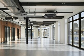Plus de détails pour 14 St John's Ln, Londres - Bureau à louer