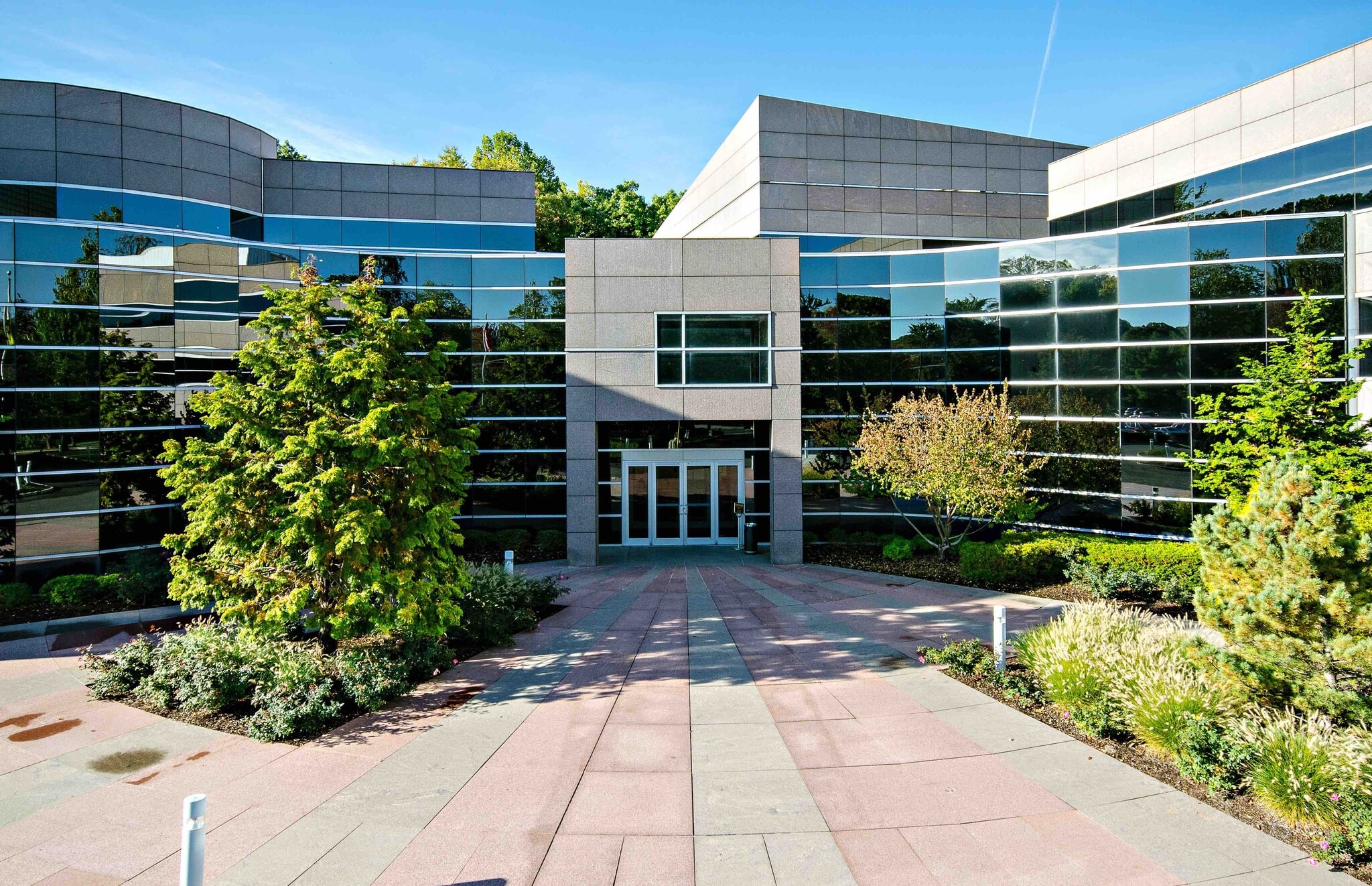 225 Brae Blvd, Park Ridge, NJ for lease Primary Photo- Image 1 of 6