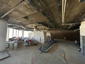 111 Pfingsten Rd, Deerfield, IL for lease Building Photo- Image 2 of 5